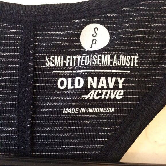 Old Navy black and grey striped workout tank, women’s size small - Picture 4 of 5